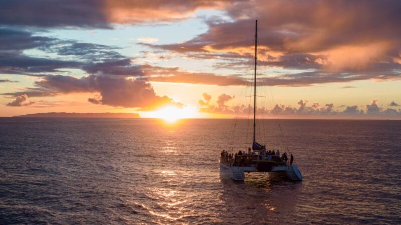 Kauai: Napali Coast Sunset Sailboat Tour With Dinner - Tour Inclusions