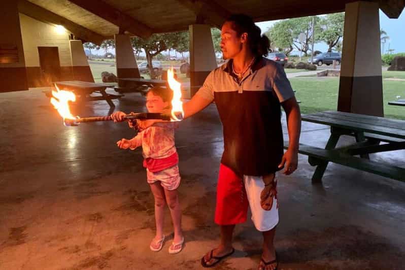 Kauai: Samoan FireKnife Experience - Fundamental Fireknife Techniques and Training