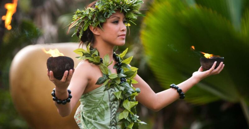 Kauai: VIP 4-Course Dinner and Luau Kalamaku Show - Key Points