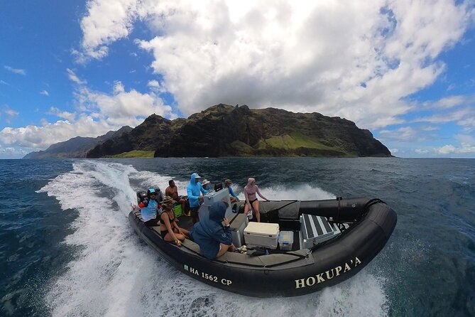 Kauais Ultimate Na Pali Coast Zodiac Snorkeling & Sea Cave Eco Adventure - Group Size