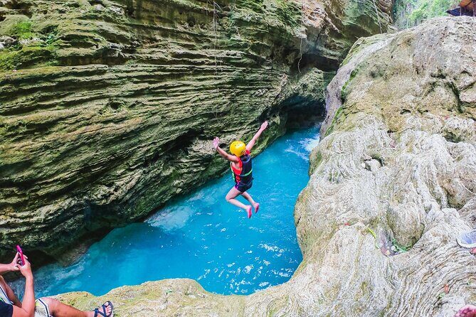 Kawasan Falls Canyoneering w/ Lunch & Transfers from Cebu City - FAQ
