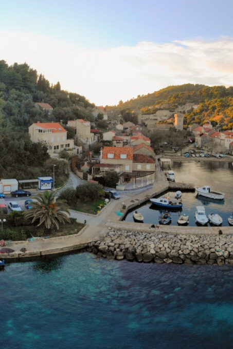 Kayak and Bike Tour in the Elaphite Islands From Dubrovnik - Local Cuisine and Dining Experience