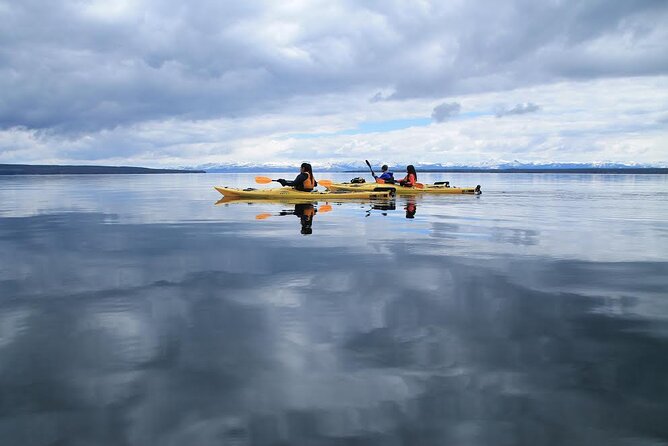 Kayak Day Paddle on Yellowstone Lake - Paddling Techniques and Area Introduction