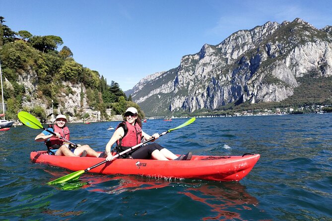 Kayak on Lake Como: Stunning Landscapes & Aperitif - Embarking on the Kayak Adventure