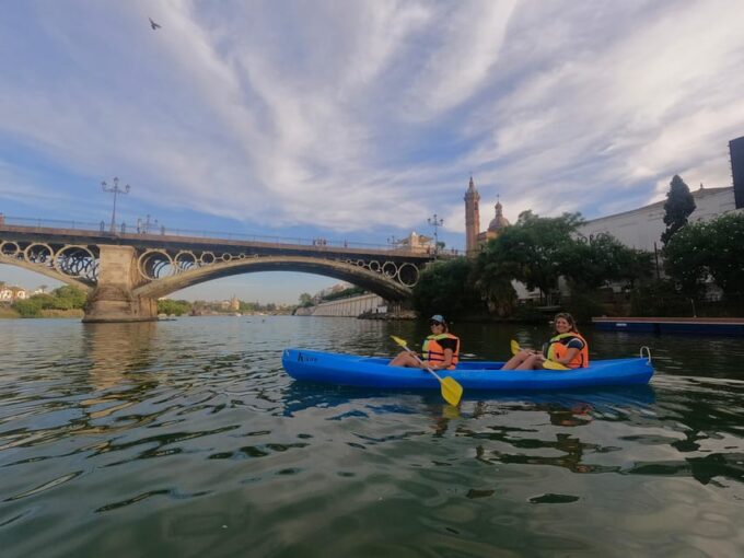 Kayak Tour of Historic Seville, Triana and Cartuja - Guided Tours