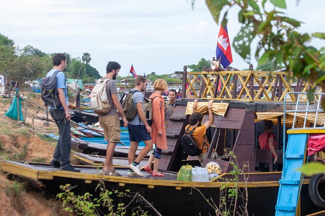 Kayaking & Floating Village in Tonle Lake - Floating Village Tour