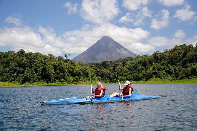 Kayaking on the Arenal Lake From Arenal - Beginner-Friendly Paddling Instruction
