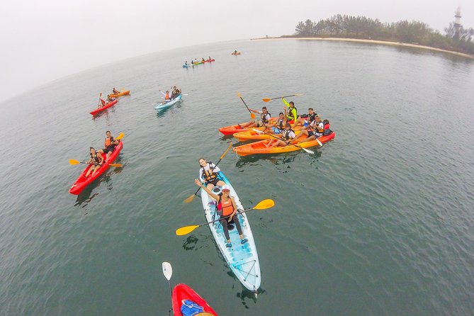 Kayaking on the Island of Sacrifices - Group Size and Accessibility