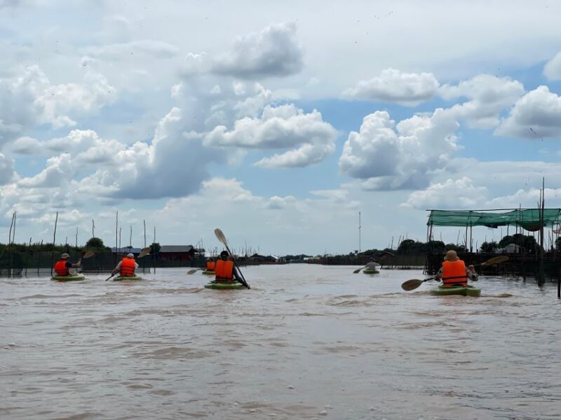 Kayaking on the Lake & Floating Village - Inclusions
