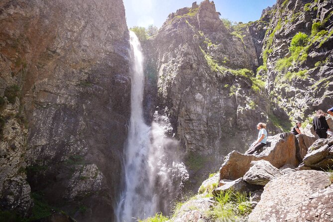Kazbegi Adventure Day Trip - Hike to Gveleti Waterfall Plus Gergeti, Ananuri - Key Points
