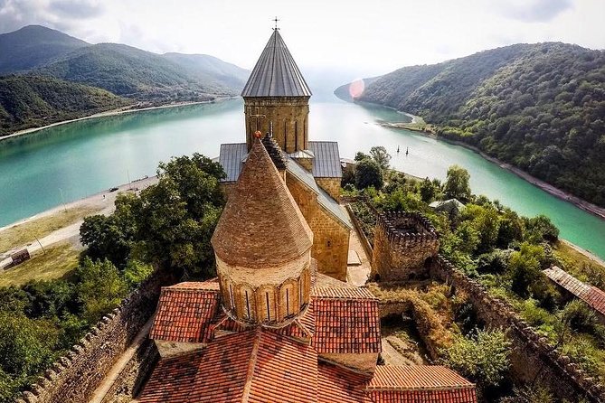 Kazbegi-Ananuri-Gergeti Private Tour - Included Services