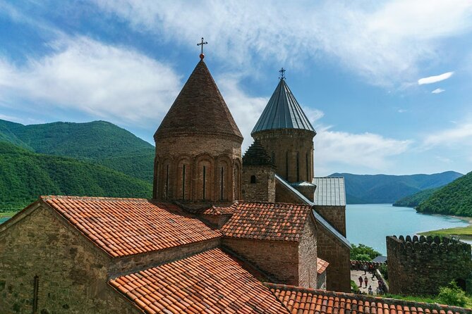 Kazbegi and Gudauri Mountains Full Day Group Tour From Tbilisi - Tour Highlights and Sights