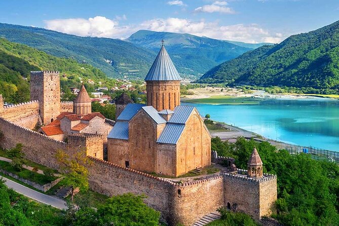 Kazbegi (Stepantsminda) and Gudauri Private Tour - Tour Inclusions and Experiences