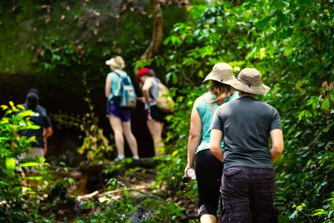Kbal Spean Trekking Tour With Banteay Srei and Landmine Museum - Visiting Banteay Srei