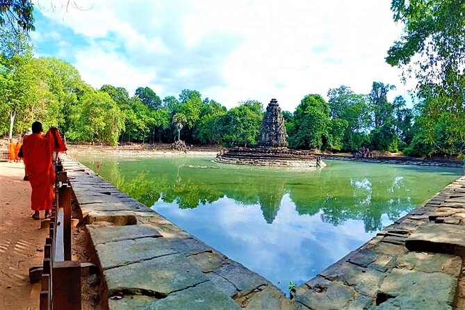 Kbal Spean Trekking Tour With Banteay Srei and Landmine Museum - Discovering Landmine Museum