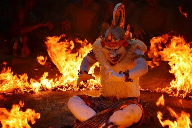 Kecak Fire Dance and Uluwatu Temple Private Half Day Tour - Uluwatu Temple
