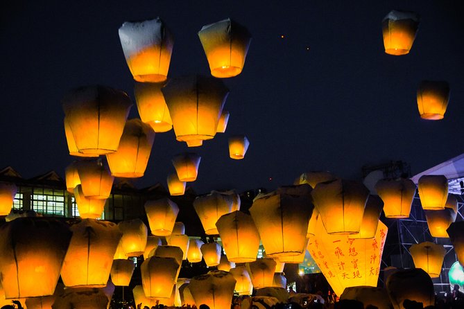Keelung Shore Excursion, Jiufen and Shifen (Small Group Tour Max 16 Pax) - Yehliu National Geopark
