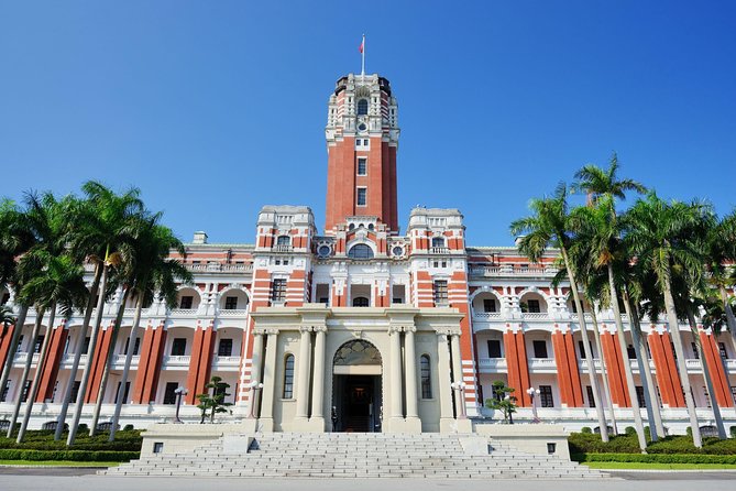 Keelung Shore Excursion: Xiangshan Hiking & Classic Taipei Culture Private Tour - Transportation and Logistics