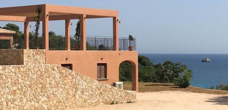 Kefalonia: Avithos Beach Escape & Culinary Wine Experience - Sarris Winery Visit