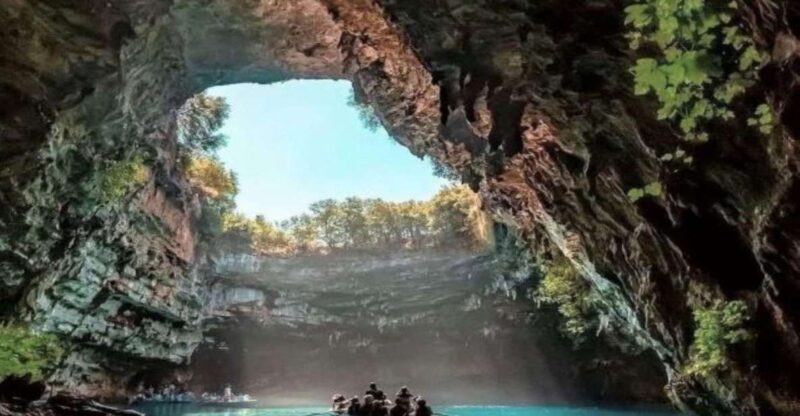 Kefalonia: Exclusive Caves Exploration & Delights - Enchanting Boat Ride at Melissani Cave