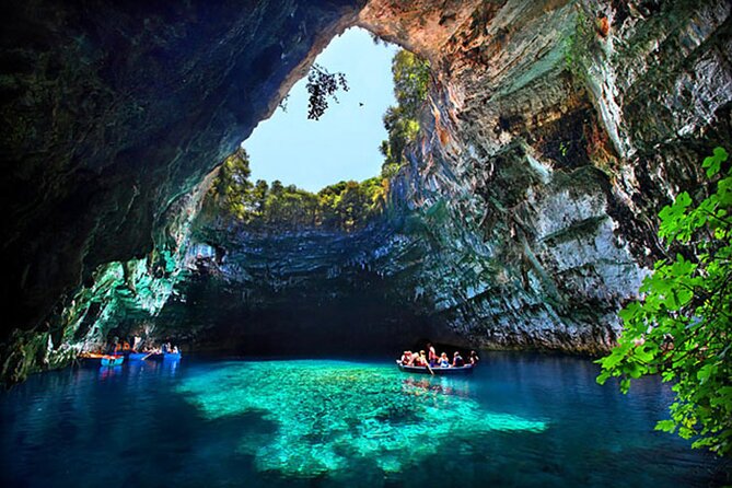 Kefalonia Highlights: Full Day Cruise From Zakynthos - Local Tavern Lunch