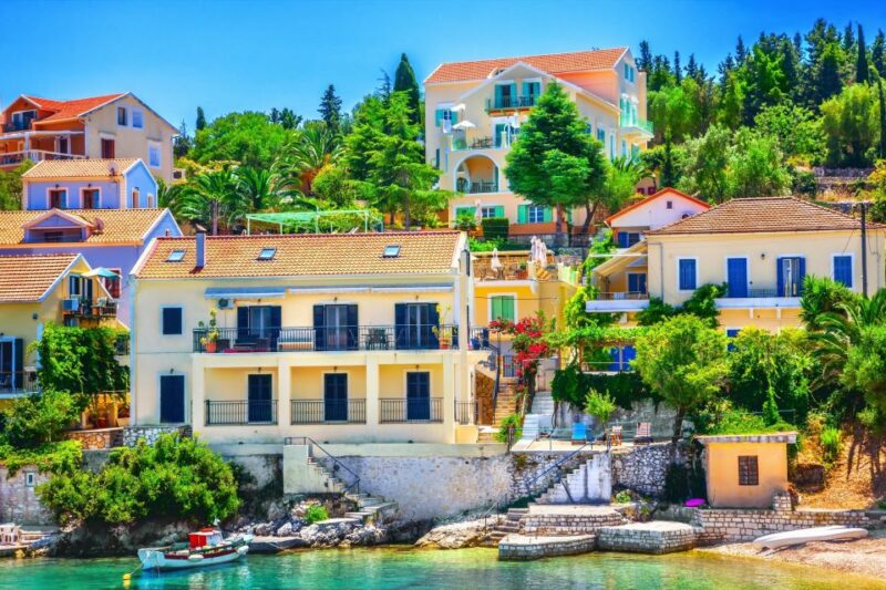 Kefalonia: Island Highlights Bus and Boat Tour With Lunch - Tour Fiskardo Village