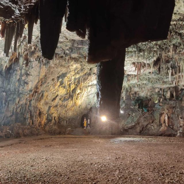Kefalonia:Melissani Lake,Drogarati Cave & Antisamos Day Trip - Transportation Options
