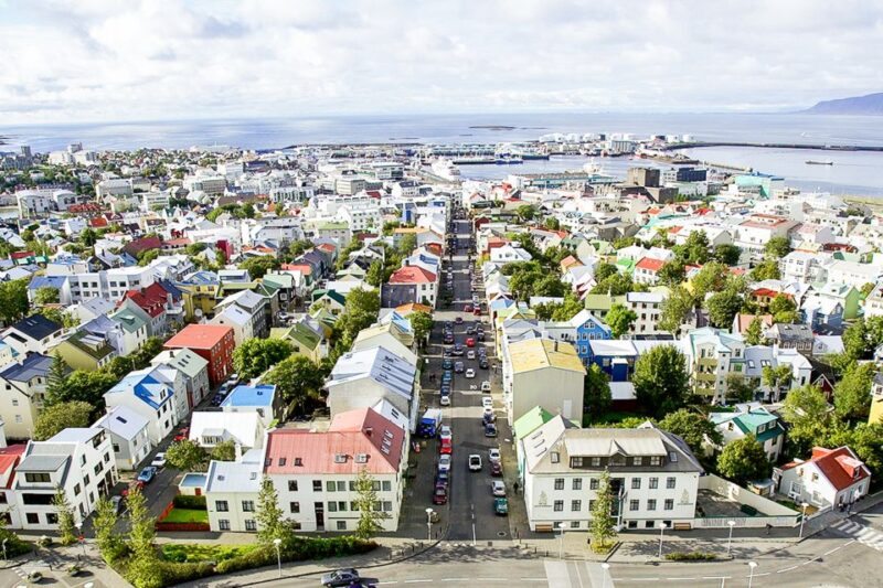 Keflavik Airport (Kef): Bus Transfer To/From Reykjavik - Shuttle Experience