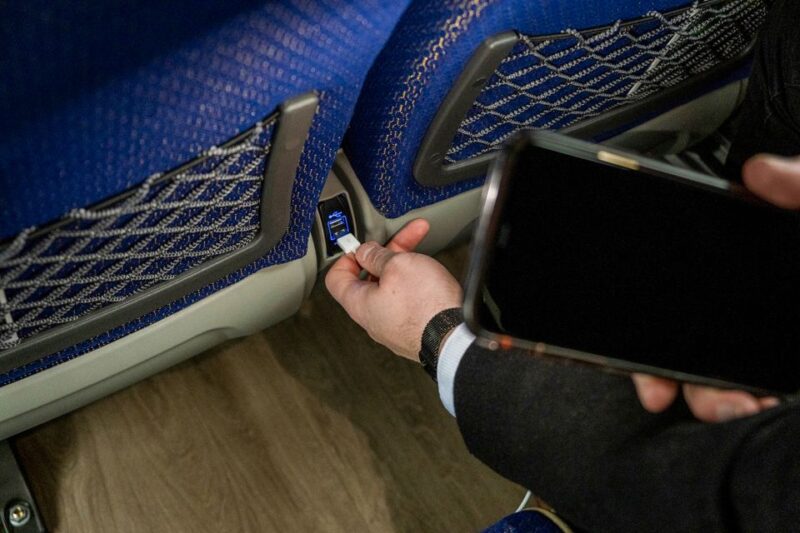 Keflavik Airport (Kef): Bus Transfer To/From Reykjavik - Customer Reviews and Ratings