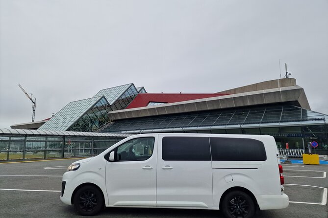 Keflavik Airport Private Transfer Round Trip - Included Benefits