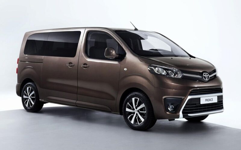 Keflavik Airport to Selfoss: Private Transfer (Van 8 Pax) - Booking and Payment