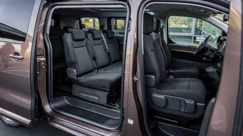 Keflavik Airport to Selfoss: Private Transfer (Van 8 Pax) - Travel Comfort and Experience