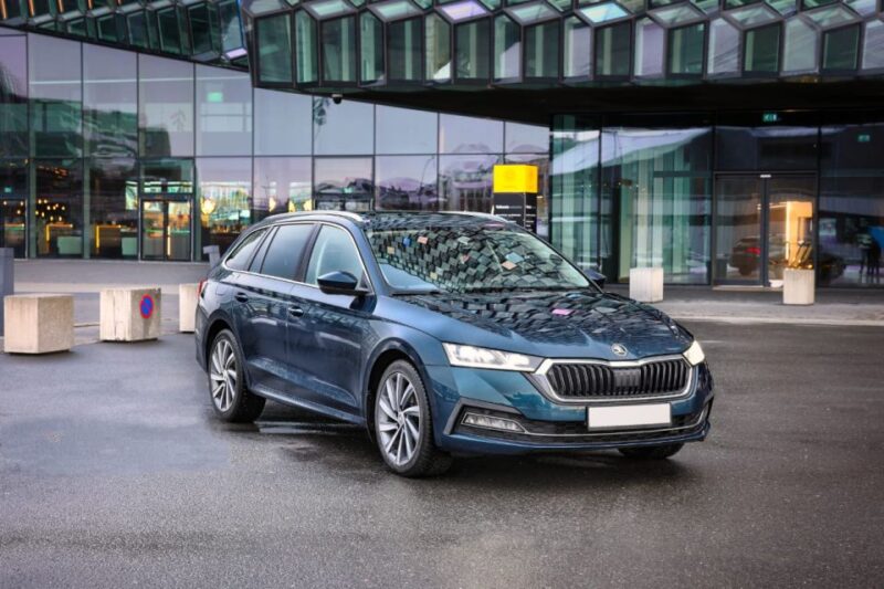 Keflavik Airport To Selfoss - Service Features