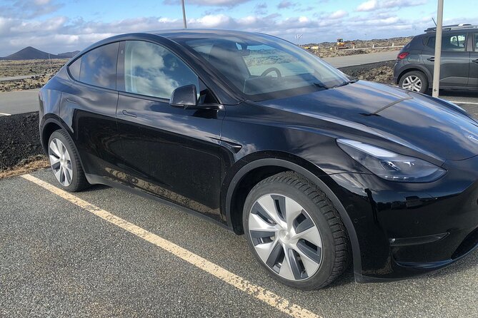 Keflavik International Airport Private Transfer To/From Reykjavik - Pricing Information