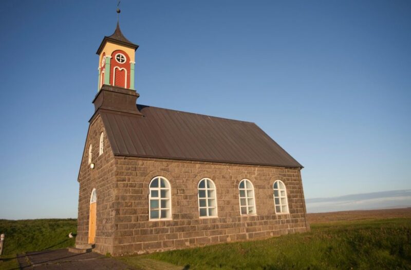 Keflavik's Romantic Escapade Walking Tour - Tour Description