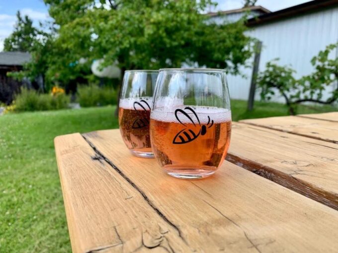 Kelowna: E-Bike Bee Tour W/ Tastings, Lunch, and Audioguide - Meeting Point and Location