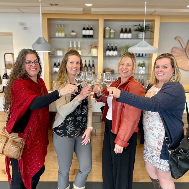 Kelowna: Lake Country Half Day Guided Wine Tour - Tour Features and Inclusions