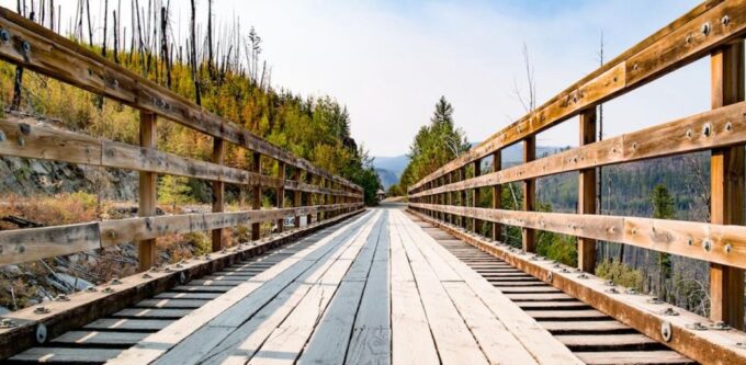 Kelowna: Myra Canyon E-Bike Tour - Outdoor Adventure