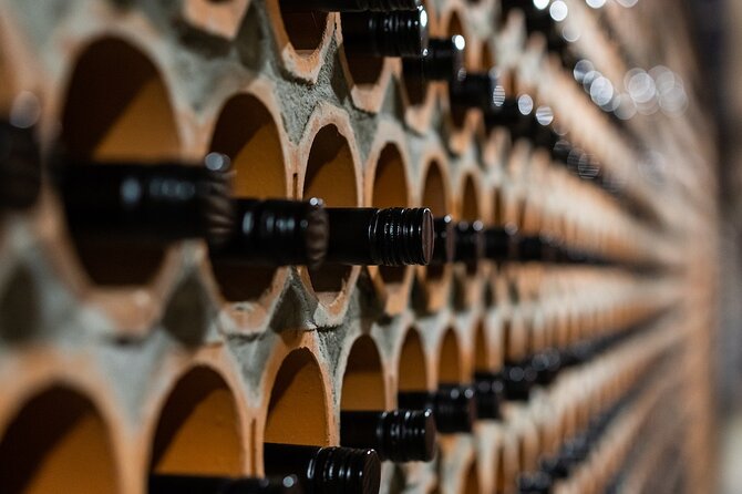 Kelowna Platinum Wine Tour Full Day Guided With 5 Wineries - Tour Details