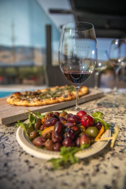 Kelowna: Sunset Sip Wine Tour - Explore Award-Winning Wineries
