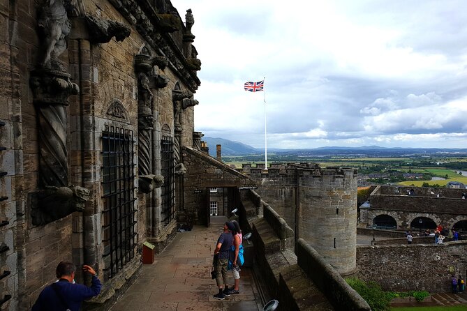 Kelpies, Loch Lomond and Stirling Castle, Luxury Private Day Tour - Insightful Commentary on History and Folklore