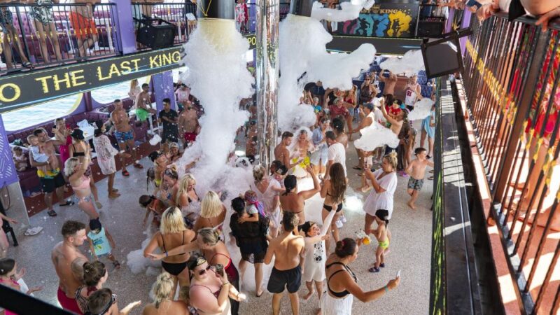 Kemer Full-Day Pirate Boat Trip With Lunch - Key Points