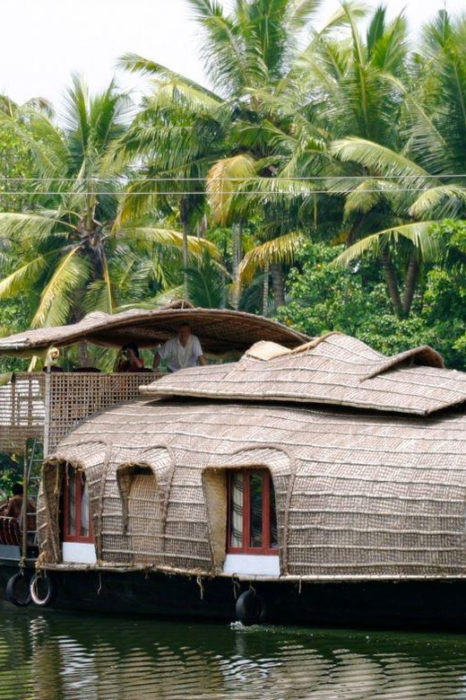 Kerala Beauty, Cochin With Alleppey Houseboat Tour (03 Days) - Key Points