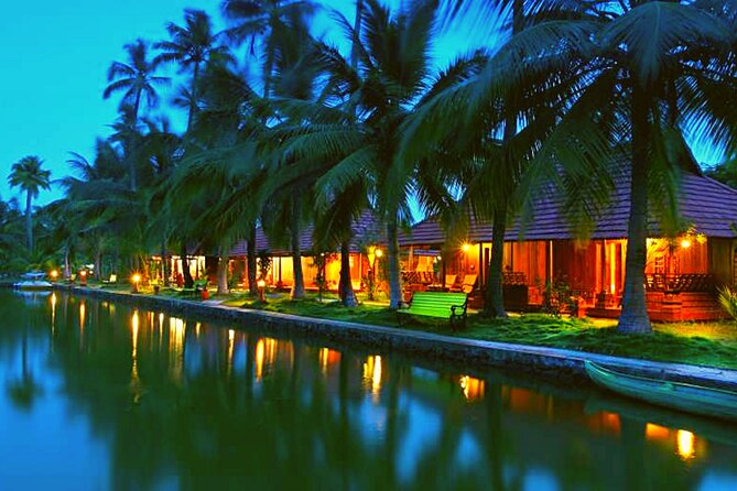 Keralas Houseboat and Backwaters From Mumbai With Flights: Luxury Private Tour - Exploring Keralas Backwaters