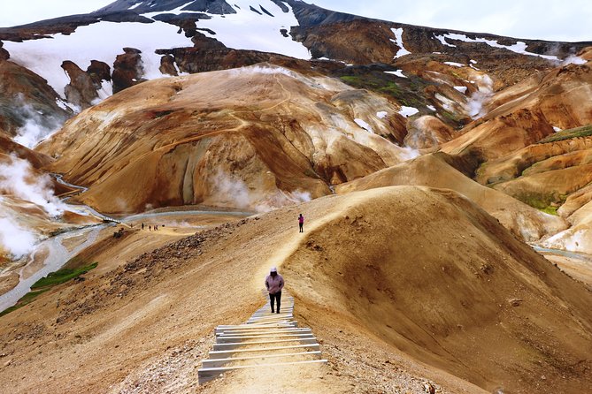 Kerlingarfjöll Highlands Day Tour in a 4X4 From Akureyri - Relaxing at the Hot Springs