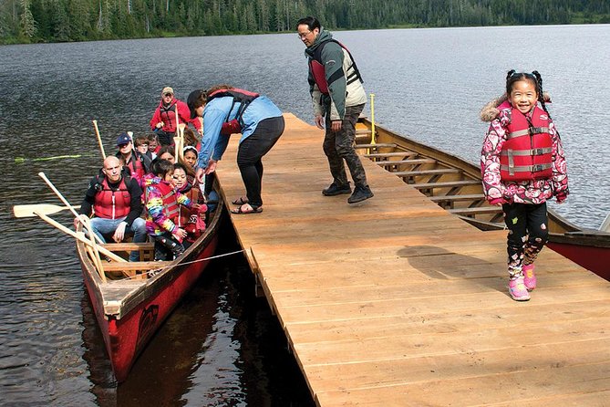 Ketchikan Jeep and Canoe Safari - Paddling the Native Canoe