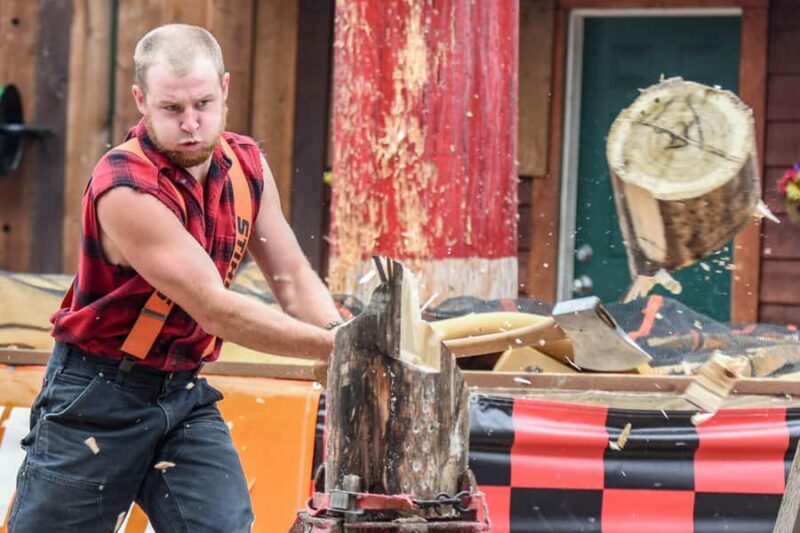 Ketchikan: Lumberjack Show & Crab Feast - The Experience in Detail