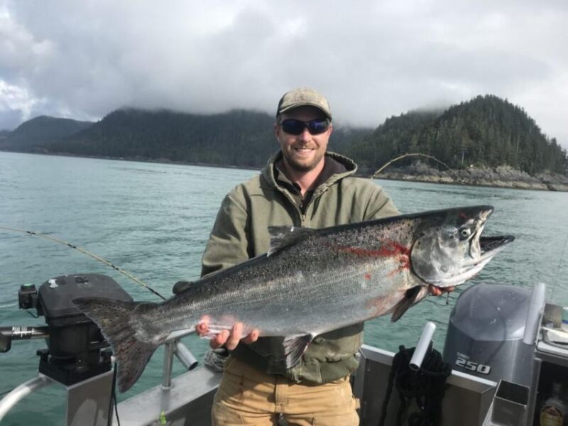 Ketchikan: Salmon and Halibut Combo Fishing Charter - Comfort and Safety Features