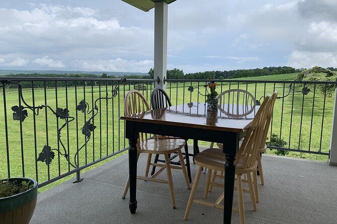 Keuka Lake Winery Tour - Breathtaking Scenery and Varietals