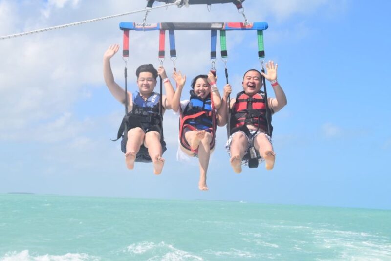 Key West Parasailing at Smathers Beach - Age and Restrictions